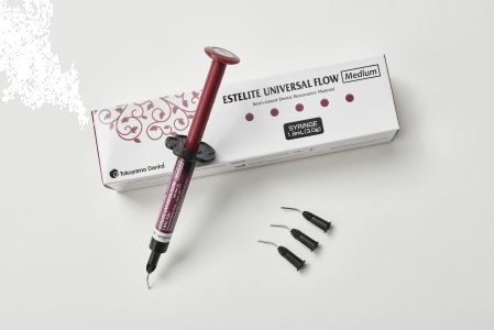 Estelite Universal Flow Medium А4 шприц 3 г.(1,8 мл), 13861 Tokuyama